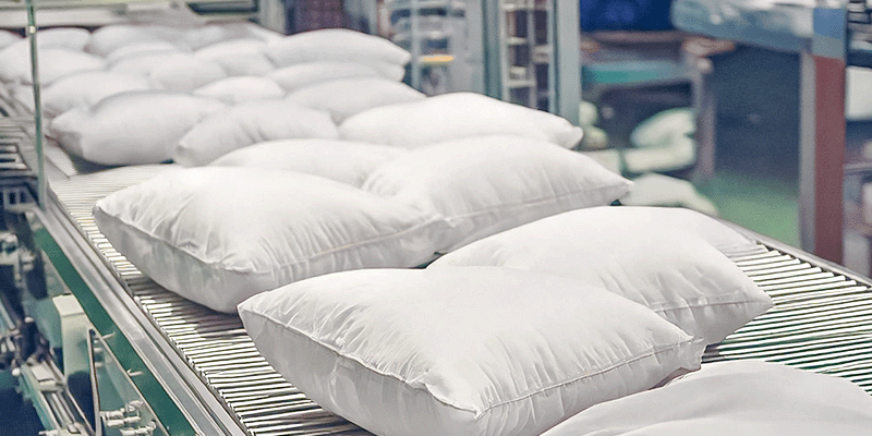 OSHIMA-Blog-How-Does-Automation-Impact-Leading-Pillow-Manufacturers-in-the-USA-800x400